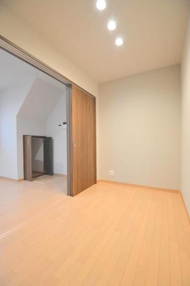 �y���̑������E�X�y�[�X�z�@