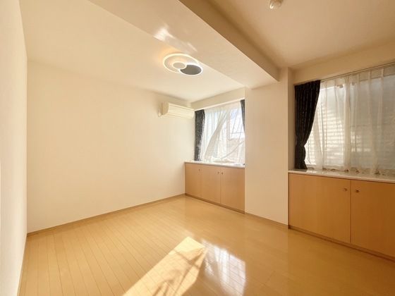 �y���̑������E�X�y�[�X�z�@