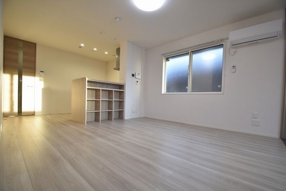 �y���̑������E�X�y�[�X�z�@