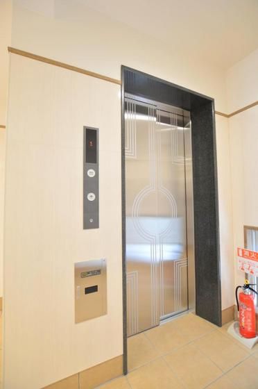 �G���x�[�^�[