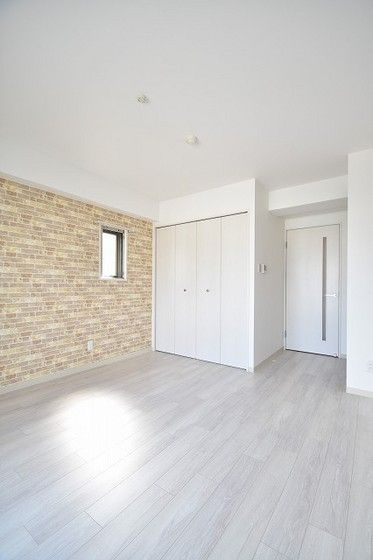 �y�����E���r���O�z�@�m��