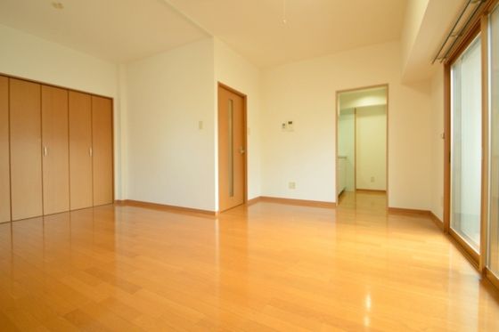 �y�����E���r���O�z�@�L�X�m��12.1���B