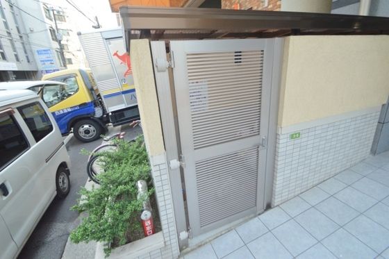 �~�n����p�S�~�̂ď�