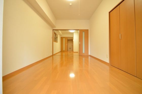 �y�����E���r���O�z�@�m��8.6���B