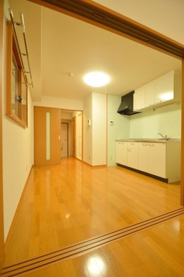 �y�����E���r���O�z�@�c�j6.3���B