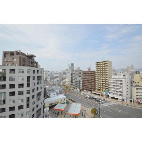 �y���]�z�@���]