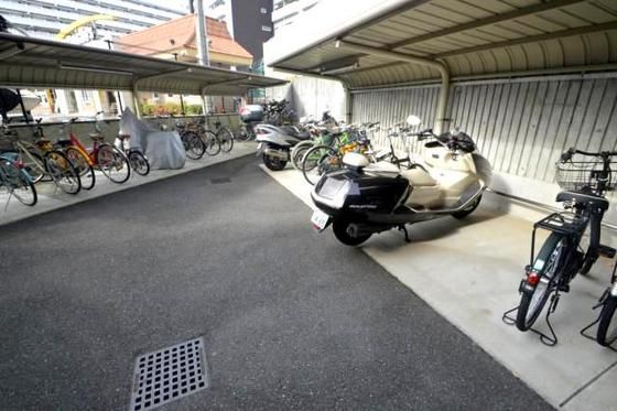 �r�b�N�X�N�[�^�[���~�߂邱�Ƃ��o���钓�փX�y�[�X