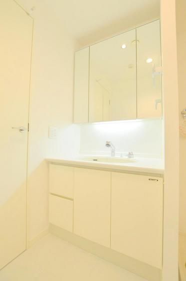 �y���ʏ��z�@�L�X���ʑ�E3�ʋ�