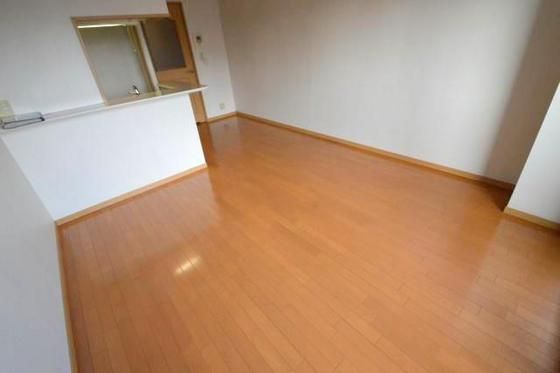 �y�����E���r���O�z�@