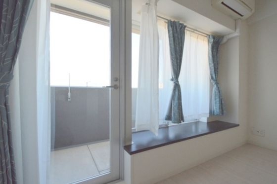 �y�����E���r���O�z�@