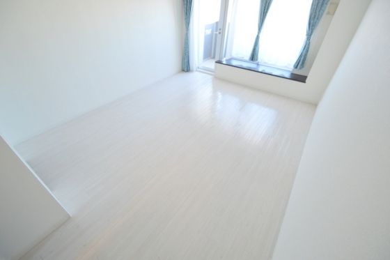 �y�����E���r���O�z�@