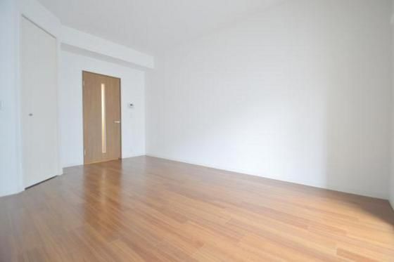 �y�����E���r���O�z�@