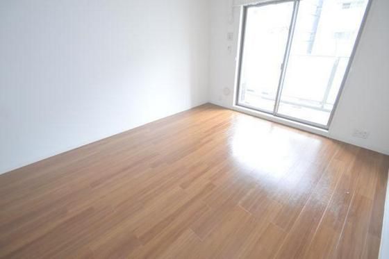 �y�����E���r���O�z�@