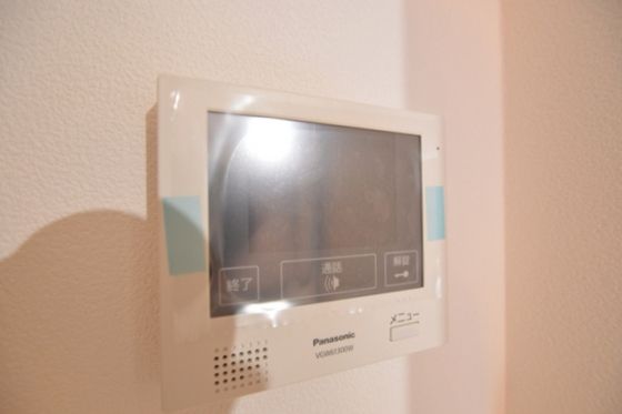 �y�Z�L�����e�B�z�@���j�^�[�t���C���^�[�z���Ŗh�Ɩʂ����S(^^)