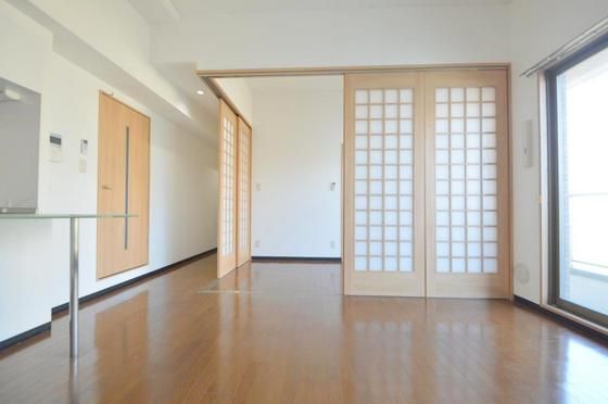 �y�����E���r���O�z�@LDK13.9����o���R�j�[���̒��]����]�ł��L�X��ԁ�