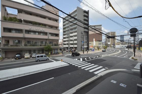 �y���]�z�@