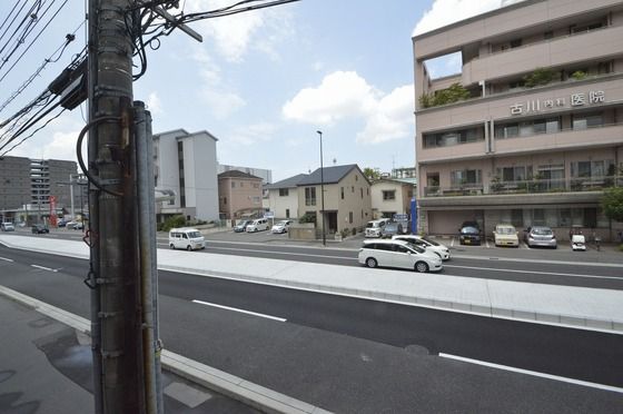 �y���]�z�@