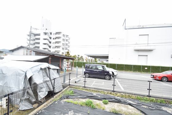 �y���]�z�@