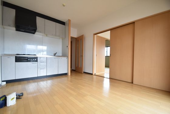 �y�����E���r���O�z�@