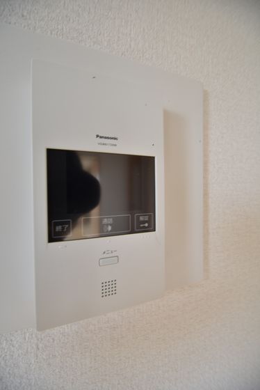 �y�Z�L�����e�B�z�@