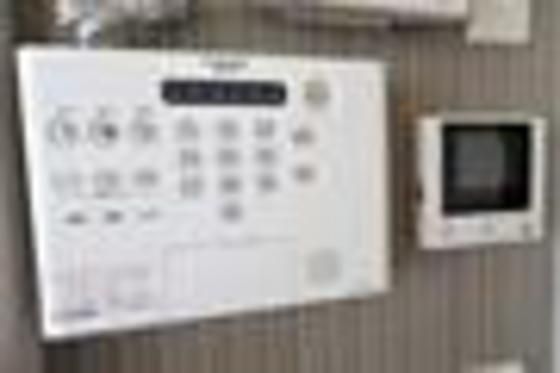 �y�Z�L�����e�B�z�@