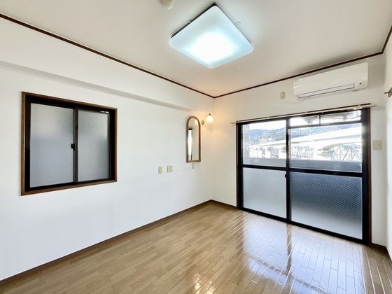 �y���̑������E�X�y�[�X�z�@