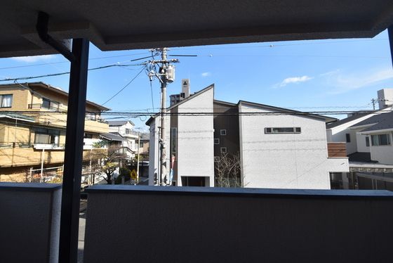 �y���]�z�@