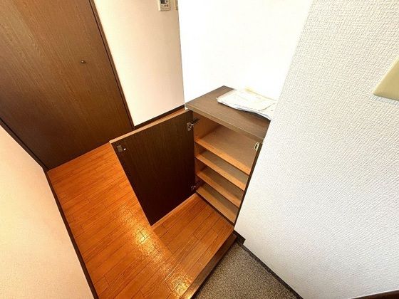 �y���]�z�@