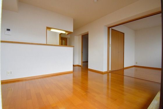 �y�����E���r���O�z�@