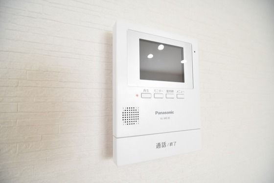 �y�Z�L�����e�B�z�@