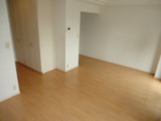 �y�����E���r���O�z�@