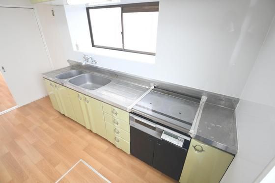 �y�L�b�`���z�@