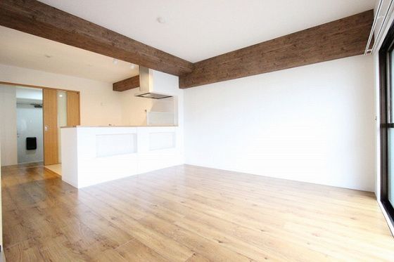 �y�����E���r���O�z�@