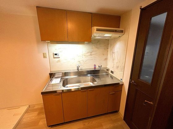 �y�L�b�`���z�@