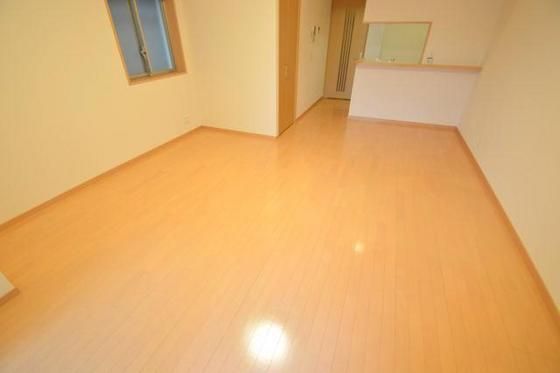 �y�����E���r���O�z�@�m��13.5��