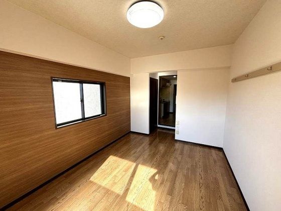 �y���̑��ݔ��z�@