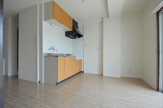 �y�����E���r���O�z�@