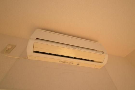 �y���̑��ݔ��z�@�G�A�R���t���ł���