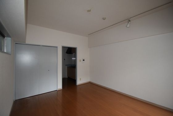 �y���̑������E�X�y�[�X�z�@