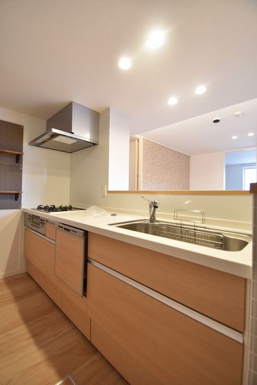 �y�L�b�`���z�@