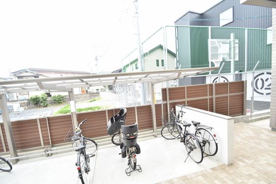 �y���]�z�@