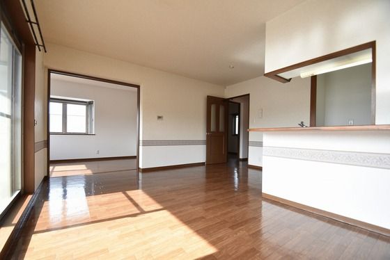 �y�����E���r���O�z�@