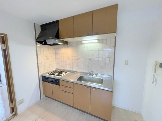 �y�L�b�`���z�@