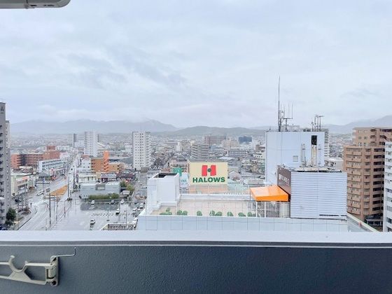 �y���]�z�@