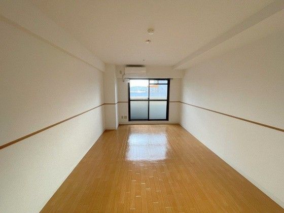 �y�����E���r���O�z�@