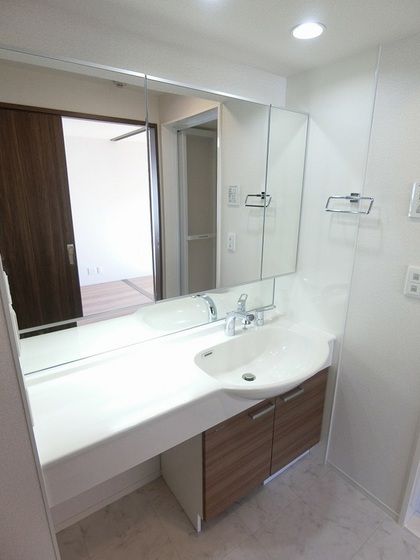 �y���ʏ��z�@