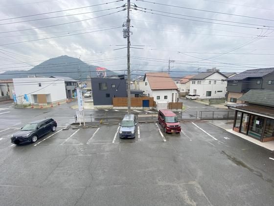 �y���]�z�@