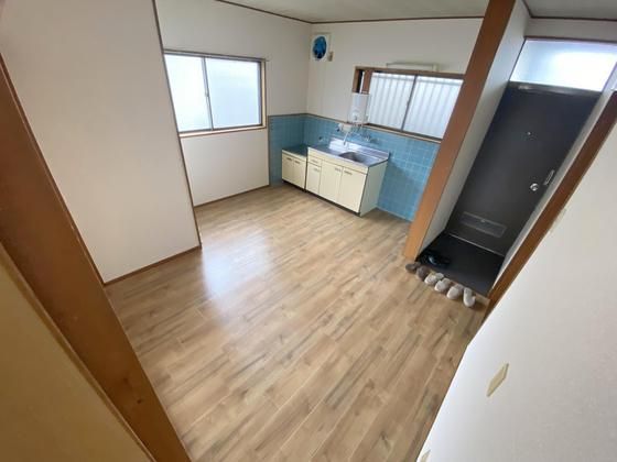 �y�����E���r���O�z�@