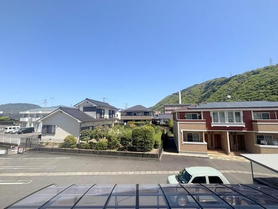 �y���]�z�@