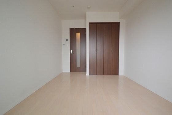 �y�����E���r���O�z�@�m��5.6���A�G�A�R���t